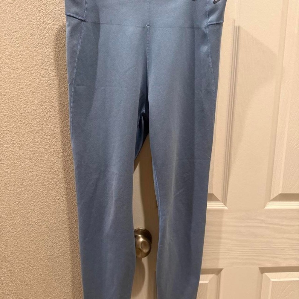 Nike Dri-Fit light blue leggings size Large